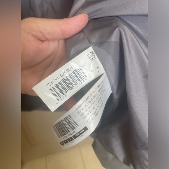 Adolfo Dominguez Puffer Coat - Picture 10 of 10